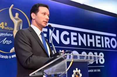 Prefeito participa de entrega da premiação engenheiro do ano 2018