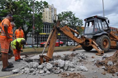 adutora na Assis Brasil
