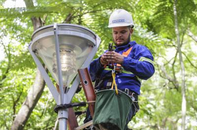 SMSUrb faz manutenção em 202 pontos de iluminação nesta segunda