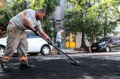 Operação Tapa-Buracos atende 49 vias em cinco dias