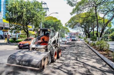 Avenida Nilo Peçanha passa por requalificação asfáltica