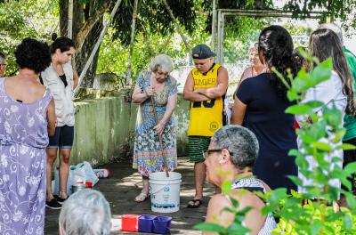 Idosos participam de oficina sobre Educação Ambiental