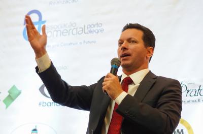 Prefeito valida cronograma de obra do projeto piloto do Cais Mauá