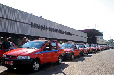 Sinalização visual indicará se os táxis estão livres ou ocupados