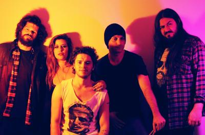 Espetáculo Lilás encerra o Porto Verão Alegre