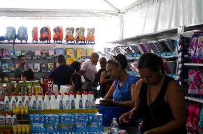 Procon realiza monitoramento de preços do material escolar