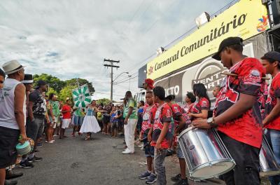Carnaval de Rua Comunitário reúne 1,5 mil foliões