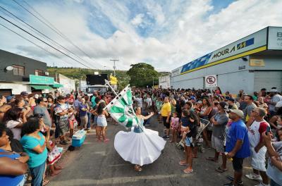 Carnaval Comunitário leva o samba a duas regiões no fim de semana