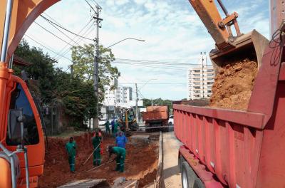 Prefeitura trabalha em alça de acesso da Cristóvão Colombo