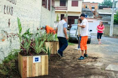 Plantio Urbano Sustentável é realizado no bairro São José