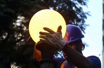 manutenção postes de luz na capital