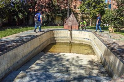 Saúde volta ao bairro Santa Rosa de Lima para aplicar inseticida