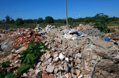 disposição irregular de resíduos da construção