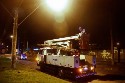 SMSUrb faz manutenção em 255 pontos de iluminação nesta quarta