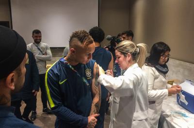 Delegação da Seleção Brasileira é vacinada contra caxumba