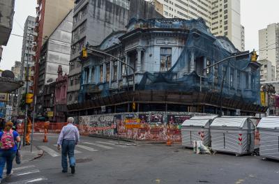 Obra da fachada da Casa Azul tem 36% de execução em 60 dias