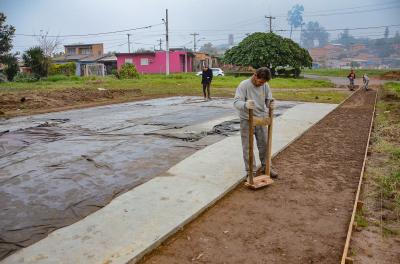 Avançam obras de revitalização da Praça Timbaúva