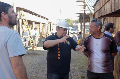 Montagem dos piquetes do Acampamento Farroupilha termina sábado