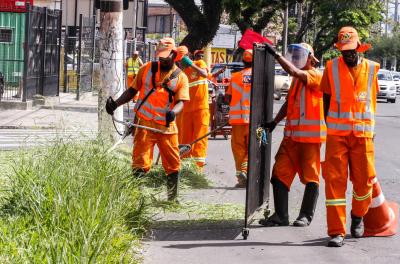 Prefeitura divulga programação de capina e roçada nesta sexta-feira