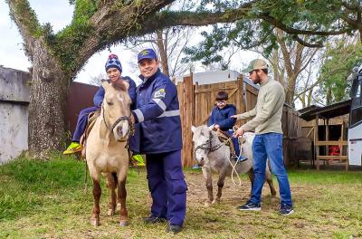 EPTC realiza atividades com idosos no Acampamento Farroupilha