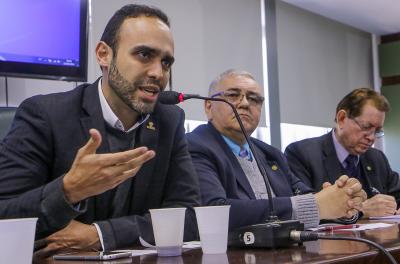 Secretário fala sobre PPPs em debate na Assembleia