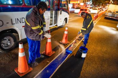 Iniciada sinalização da faixa exclusiva na avenida Independência