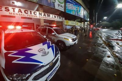 Operação na Cidade Baixa fiscaliza estabelecimentos comerciais