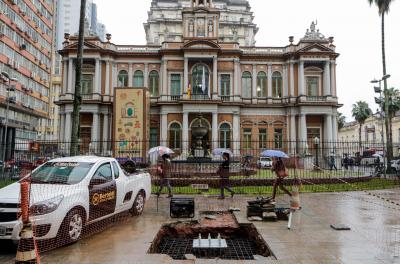 Relógios de rua: começa obra para instalação do protótipo no Paço