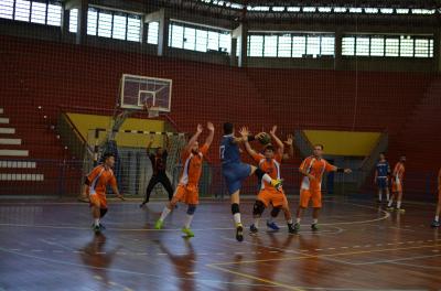 Partidas de handebol movimentam os Jogos Abertos de Porto Alegre