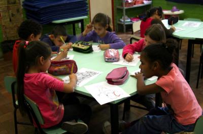 Escola Pepita de Leão promove palestra sobre racismo