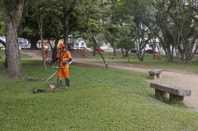 Prefeitura divulga programação de capina e roçada desta quinta