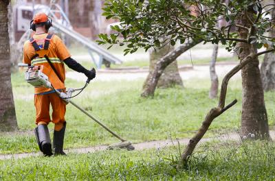 Prefeitura divulga programação de capina e roçada desta sexta