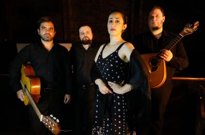 Quarta tem Fado Natalino no Largo dos Açorianos