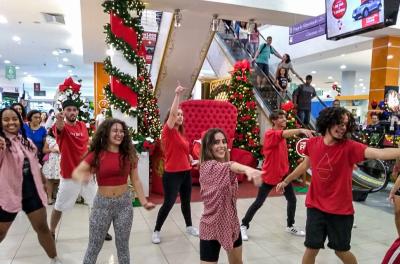 Natal Alegre leva Flash Mob natalino para o Total