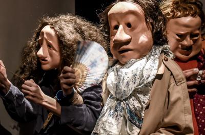 Peça apresenta aspectos da convivência na Sala Álvaro Moreya