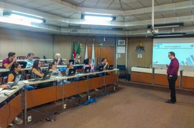 Treinamento para o 156 qualifica atendimento aos cidadãos