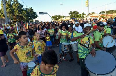 Desfile na Cruzeiro marca abertura do Carnaval Comunitário 2020