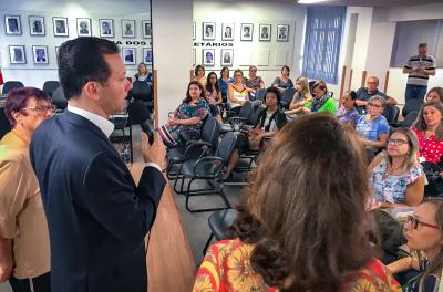 Prefeito visita alunos do Curso de Gestão Escolar