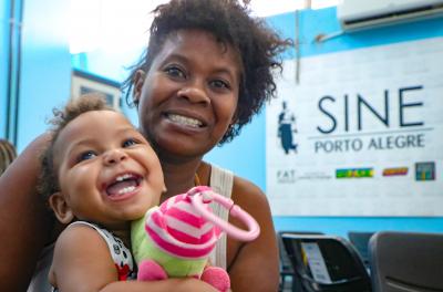 Sine disponibiliza 174 vagas de emprego nesta sexta-feira