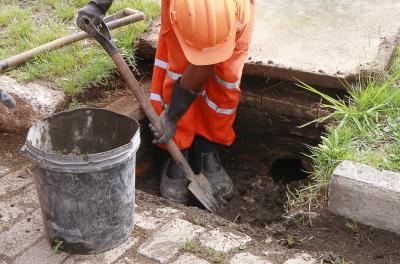 Prefeitura divulga serviços de limpeza de redes pluviais