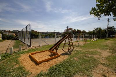 Praças Coqueiros e Mauri Meurer são revitalizadas