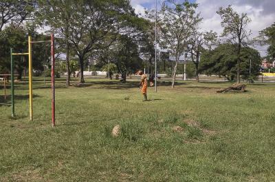 Equipes realizam serviços em 19 praças nesta quinta-feira