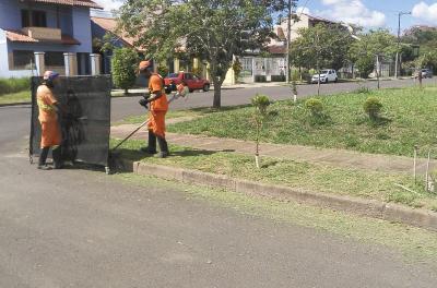 Prefeitura divulga programação de capina e roçada desta quinta