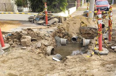 Ruas do bairro Cavalhada recebem 140 metros de redes pluviais novas