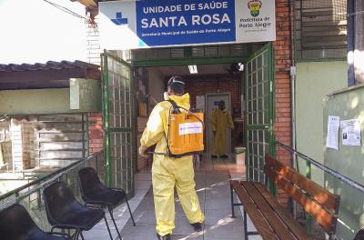 Desde 28 de março, elas cumprem um cronograma que atende locais públicos de grande movimentação