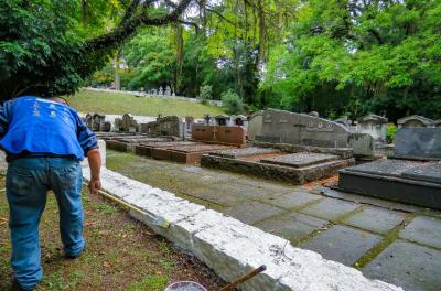 Cemitérios municipais terão horário especial no Dia de Finados