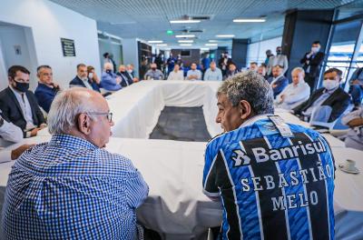 Melo visita presidente do Grêmio e discute retomada das obras do entorno da Arena