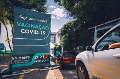 Porto Alegre terá quatro drive-thrus de vacinação contra a Covid-19 neste sábado
