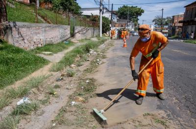 Prefeitura realiza serviços de capina e roçada nesta quarta-feira