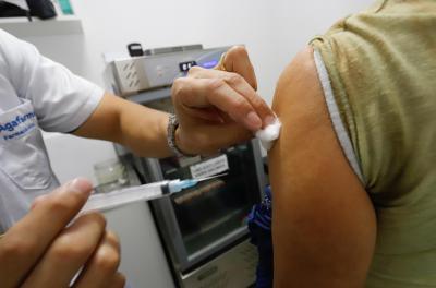 Prefeitura alerta para fake news da vacinação